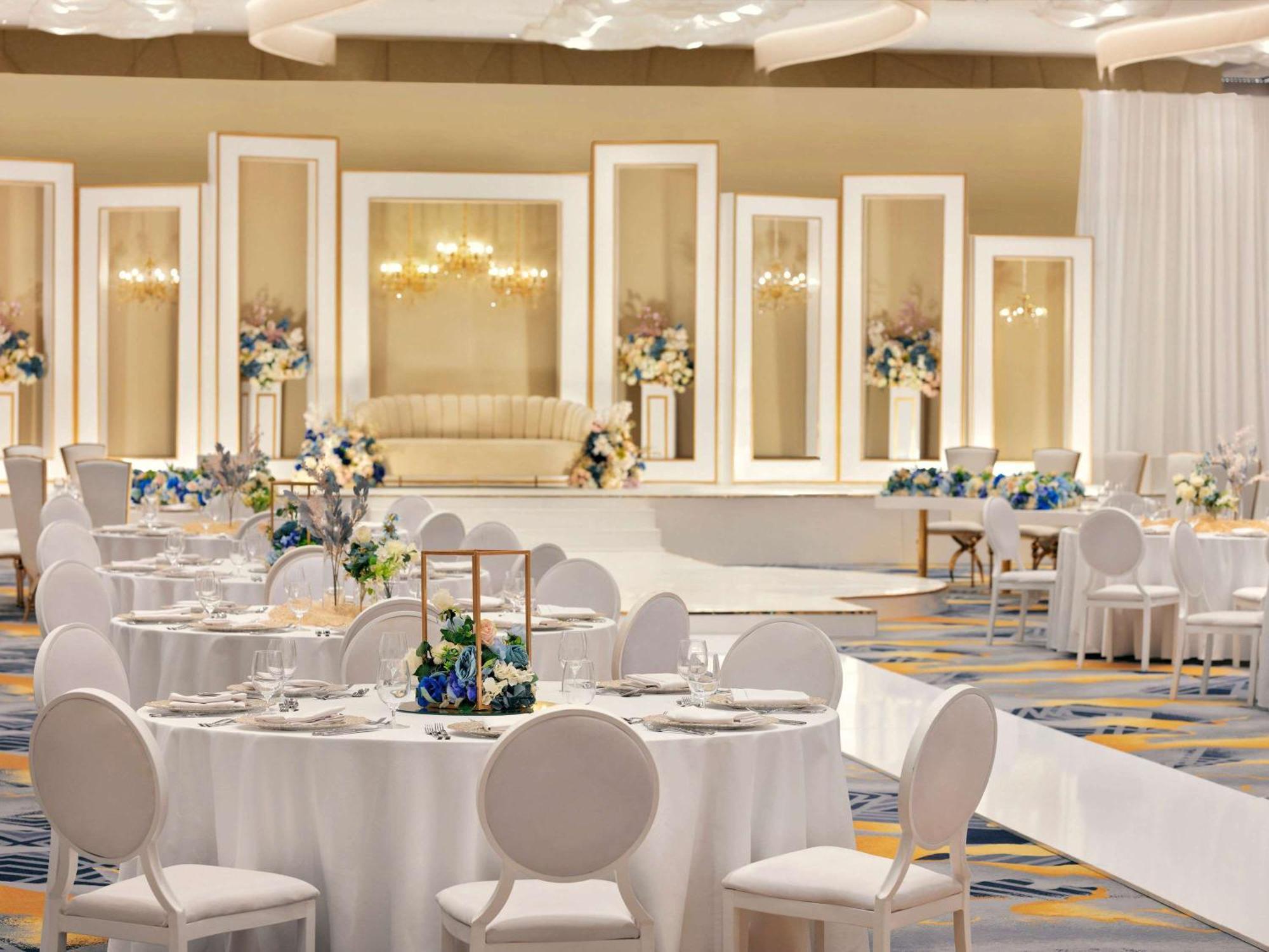 Hotel Moevenpick & Ghala 5*