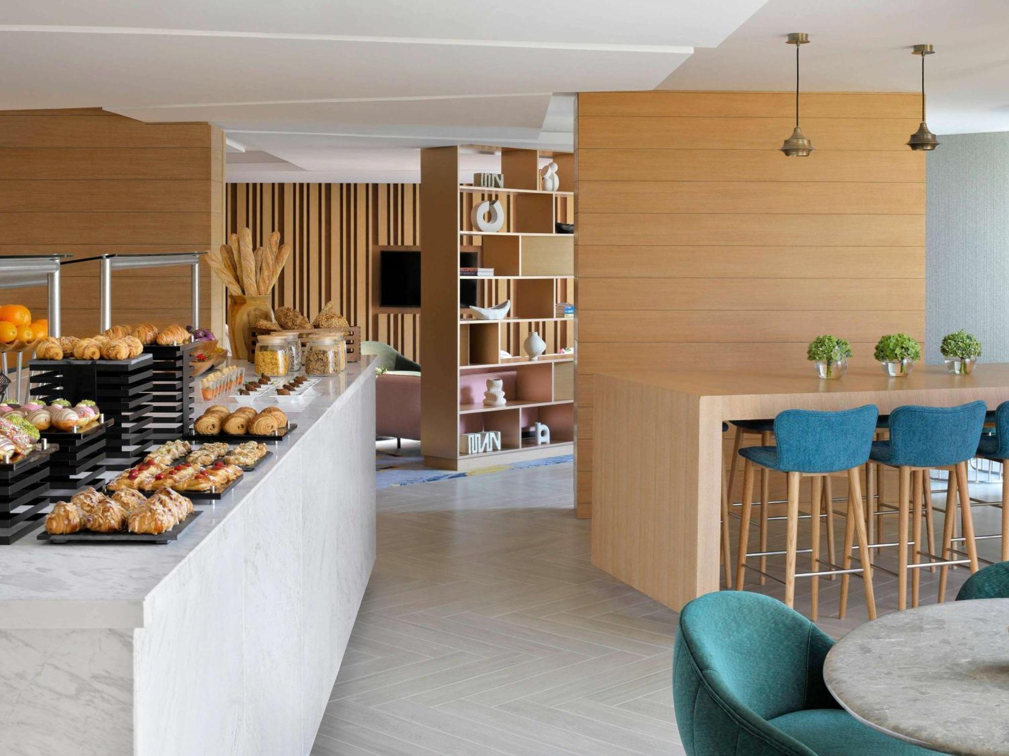 Moevenpick & Ghala Hotel Muscat