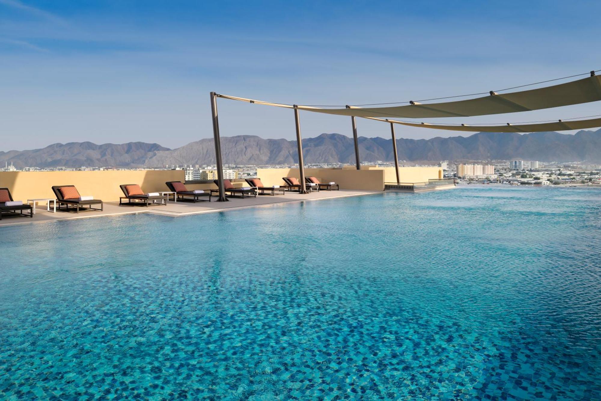 Hotel Moevenpick & Ghala 5*