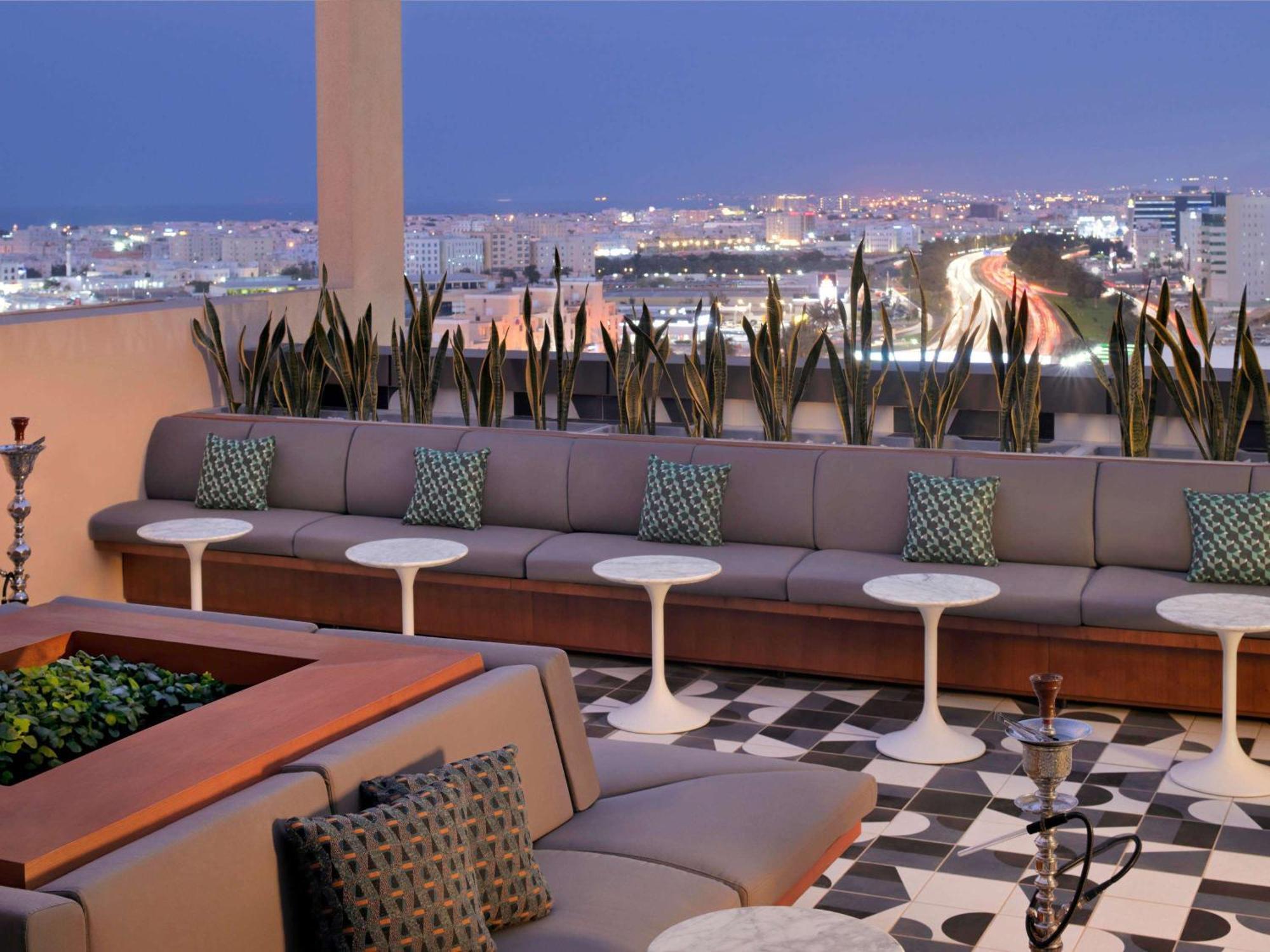 Moevenpick & Ghala مسقط